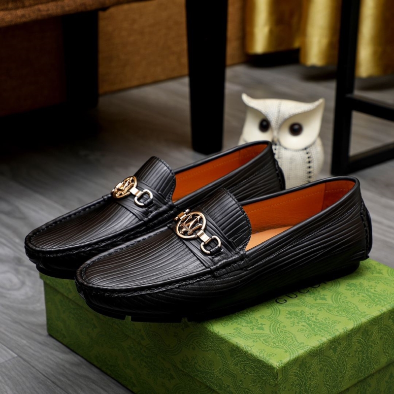 G*u*i leather shoes